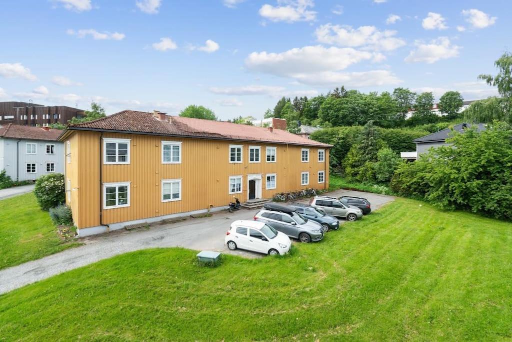 Leilighet Studioleilighet I Med Egen Inngang *